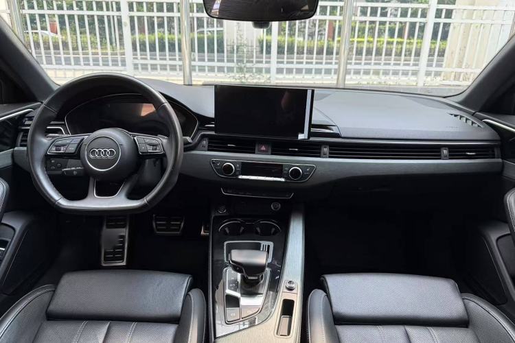 Used Audi A4L 2023 40 TFSI Luxury Dynamic Model
