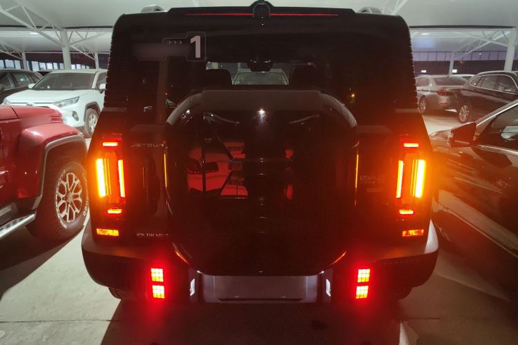 Used JETOUR Traveler 2023 2.0T All-Wheel Drive CrossPRO+