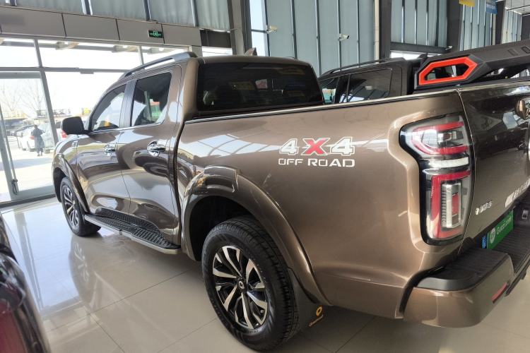 Used Great Wall Poer 2023 2.0T Passenger Version Automatic Gasoline 4x4 Sporty GW4C20B
