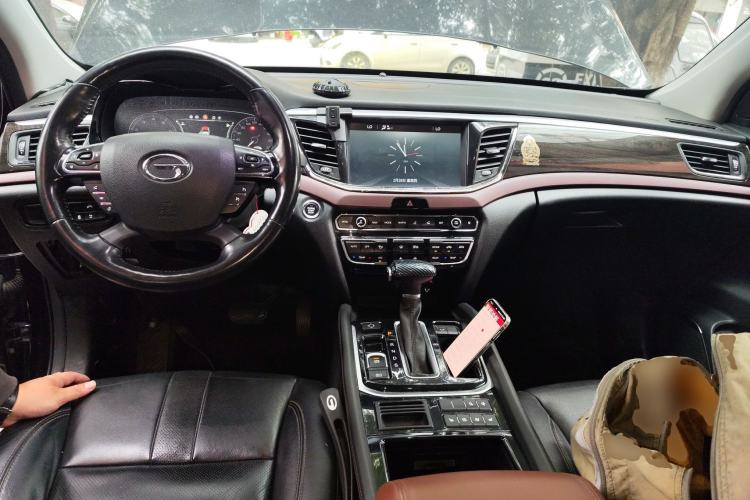 Used GAC Trumpchi GS8 2017 320T Two-Wheel Drive Luxury Smart Connectivity Version (7 Seats)