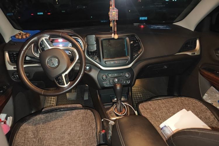 Used  Cherokee 2016 2.0L Superior Edition
