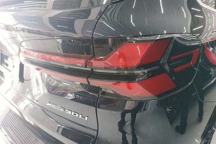 Used BMW X5 2023 xDrive 30Li Luxury M Sport Package