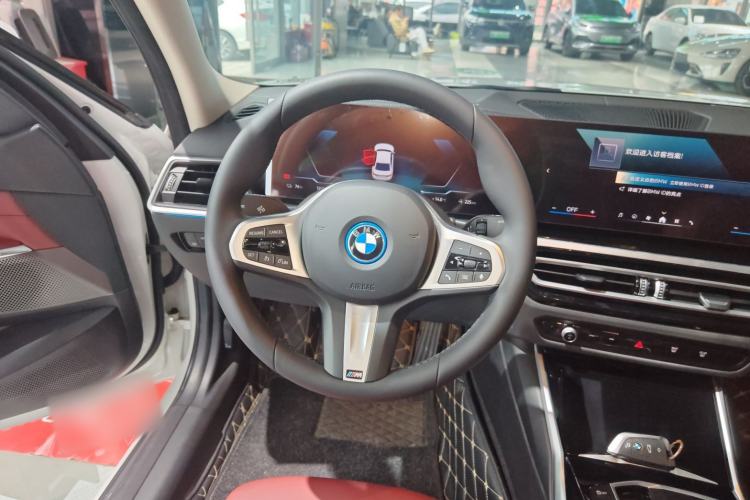 Used BMW i3 2022 eDrive 35 L
