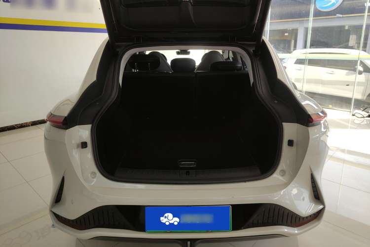 Used  LS7 2023 77 kWh Urban Fit Rear-Wheel Drive
