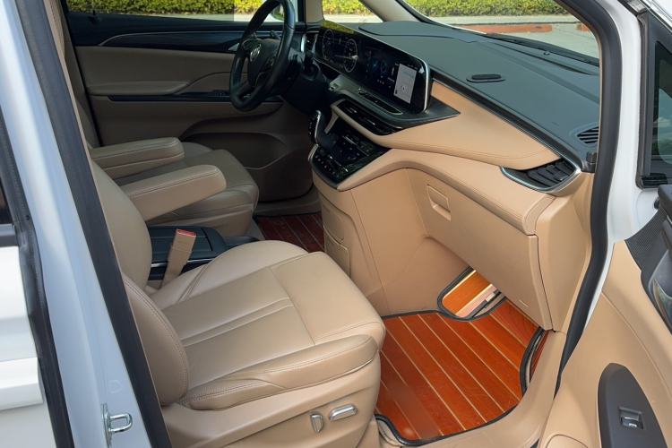 Used Buick GL8 2021 ES Land Cruiser 653T Luxury Edition
