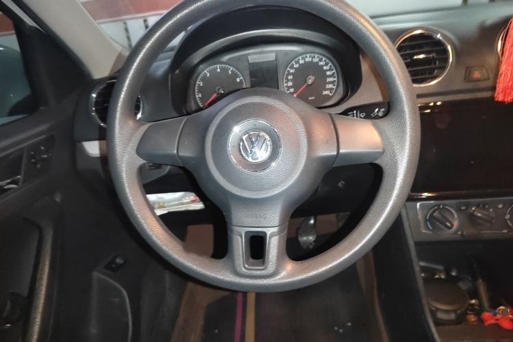 Used Volkswagen Jetta 2015 Zhuihui Edition 1.6L Manual Comfort Model
