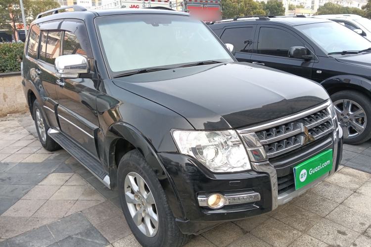 Used Mitsubishi Pajero 2016 3.0L Automatic Prestige Version China IV Standard
