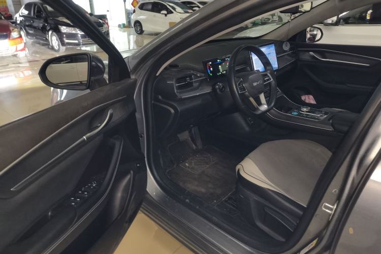 Used BYD Destroyer 05 2024 HONOR Edition DM-i 55KM Luxury Model
