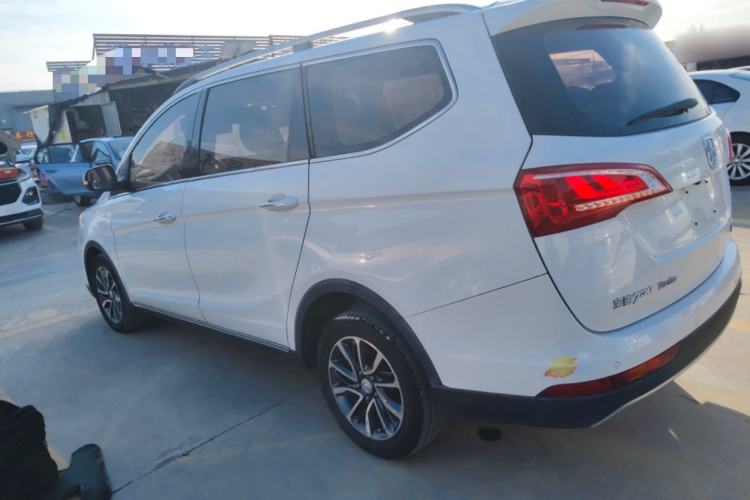 Used Baojun 730 2017 1.5T Manual Prestige Version 7 Seats