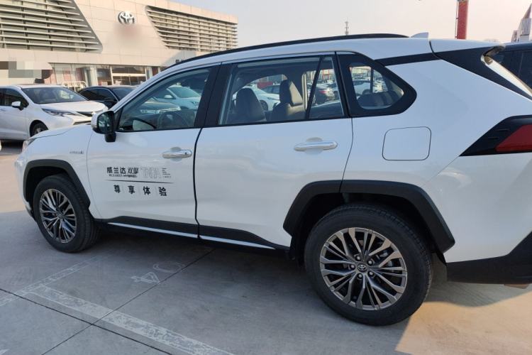 Used Toyota Wildlander 2023 Dual-Motor 2.5L E-CVT Four-Wheel Drive Prestige Edition