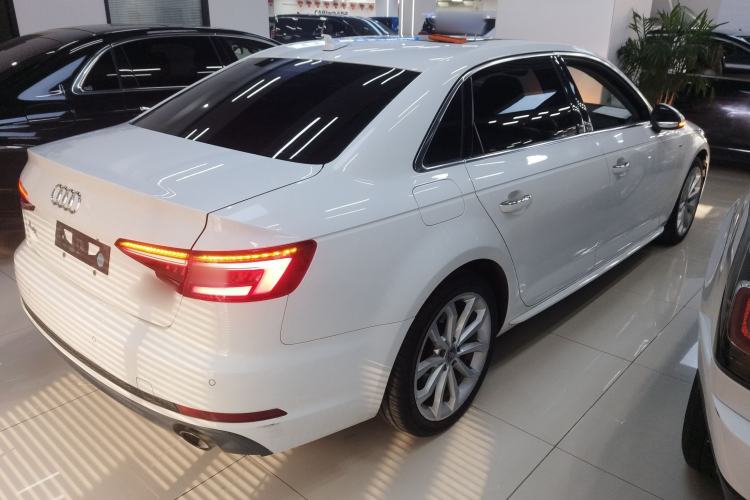 Used Audi A4L 2018 30th Anniversary Edition 40 TFSI Fashion Model
