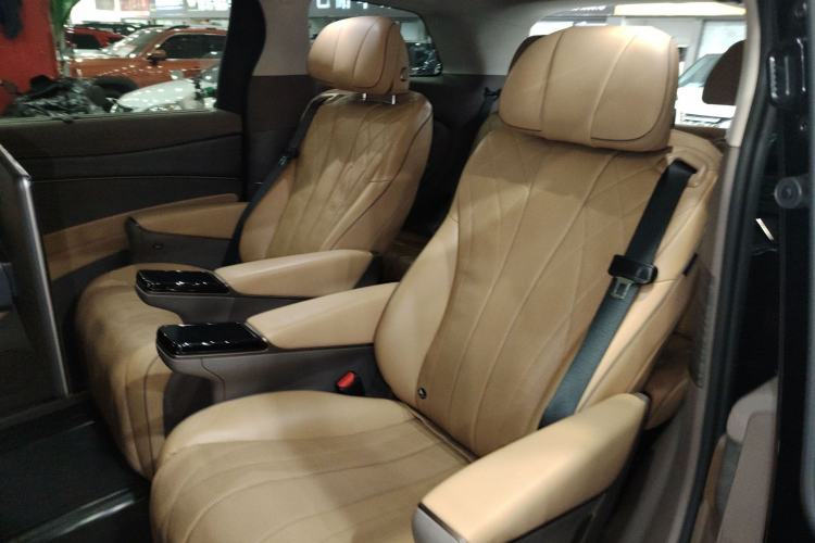 Used Denza D9 2022 DM-i 970 Four-Wheel Drive Prestige Model