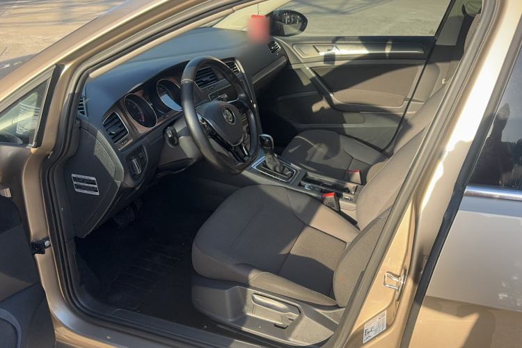 Used Volkswagen Golf 2016 1.6L Automatic Comfort Model
