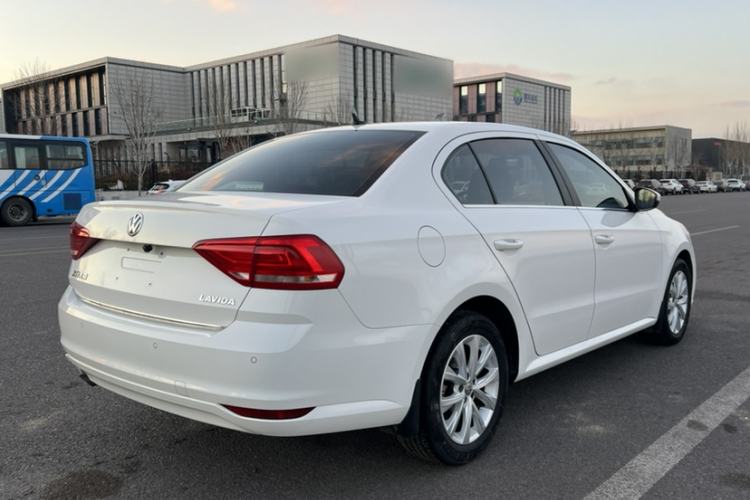 Used Volkswagen Lavida 2017 1.6L Automatic Comfort Edition