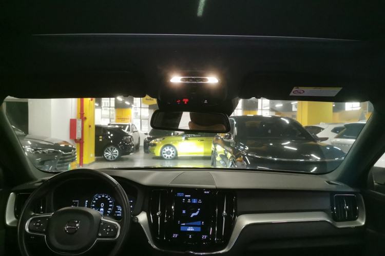 Used Volvo XC60 2021 T5 4x4 Smart Luxury Edition