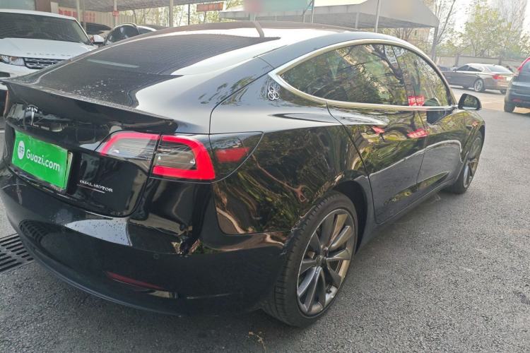 Used Tesla Model 3 2019 Long-Range All-Wheel-Drive Version
