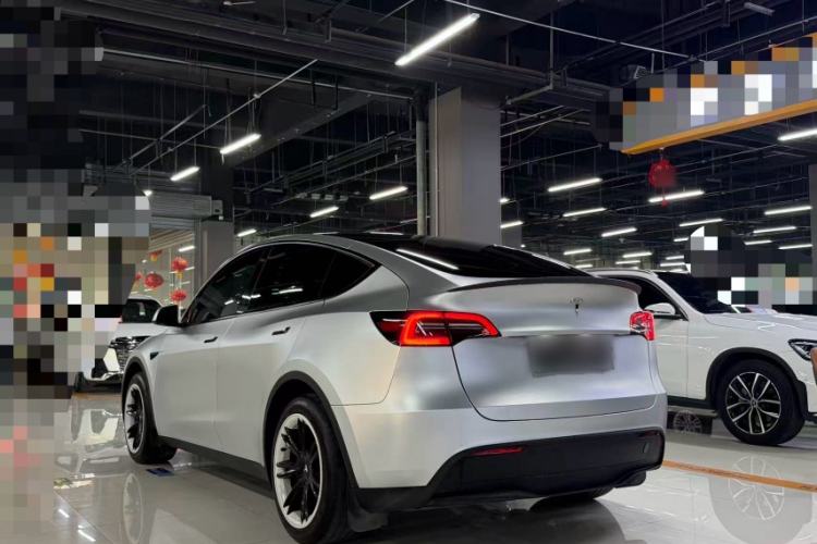 Used Tesla Model Y 2023 Rear-Wheel-Drive Version
