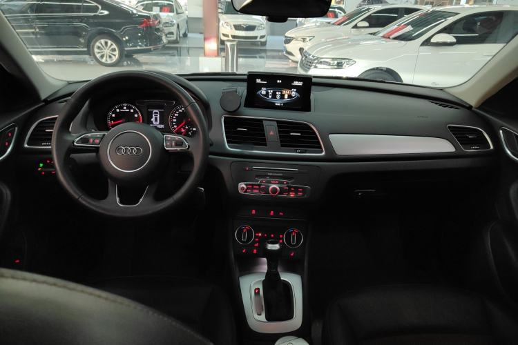 Used Audi Q3 2018 30th Anniversary Edition 30 TFSI Fashion Model
