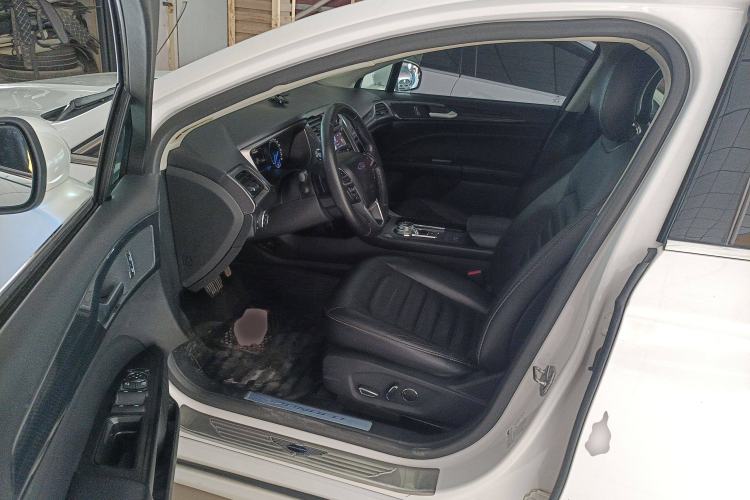 Used Ford Mondeo 2017 EcoBoost 200 Stylish Model
