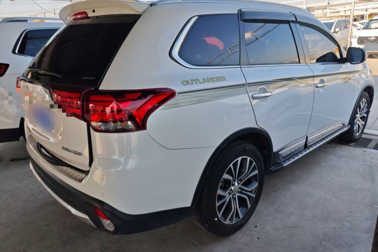 Used Mitsubishi Outlander 2018 2.4L 4x4 Elite Edition 5 Seats