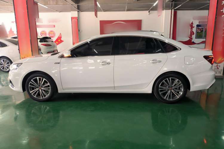 Used Roewe i6 2020 PLUS 1.6L CVT 4G Connected Glory Flagship Edition
