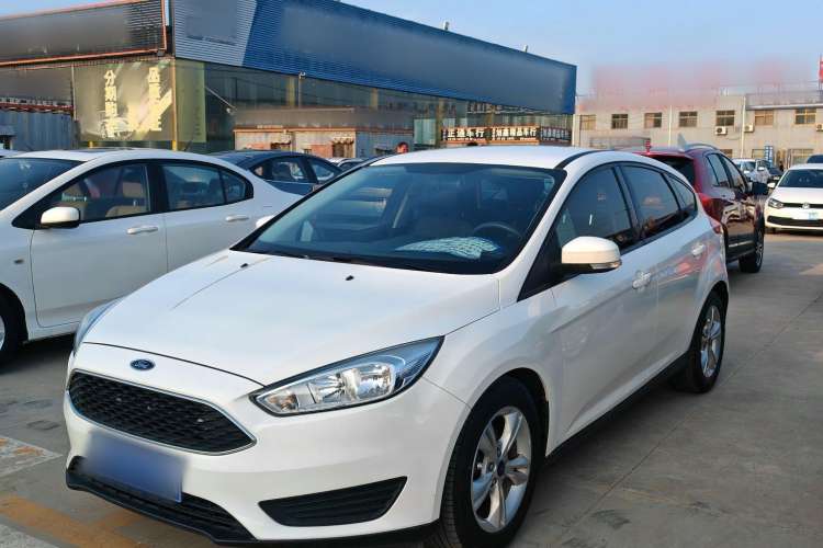 Used Ford Focus 2018 Hatchback Classic 1.6L Automatic Comfort Plus SmartDrive Edition
