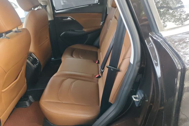 Used BORGWARD BX7 2016 28T Two-Wheel Drive Luxury Version 5 Seats
