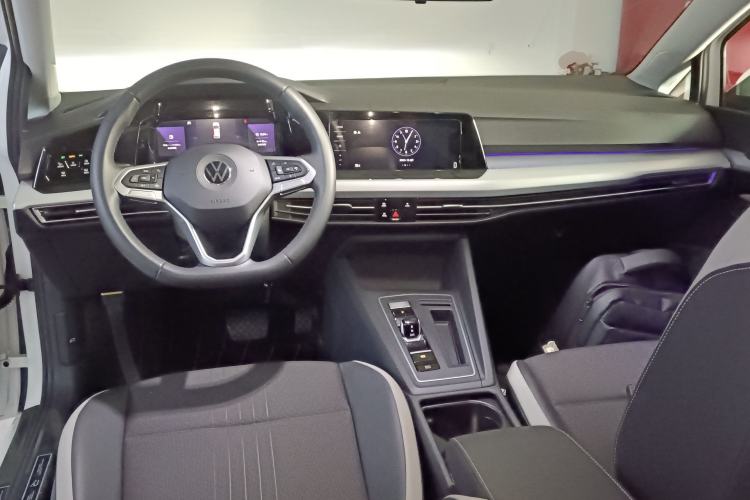 Used Volkswagen Golf 2023 Facelift 280TSI DSG Pro
