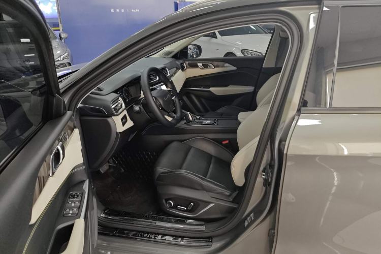 Used Lynk & Co 02 2022 2.0T DCT Shine Pro
