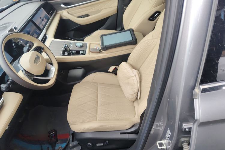 Used Geely Auto Monjaro L 2025 Dongfang Yao 2.0TD Automatic Lanxing Edition
