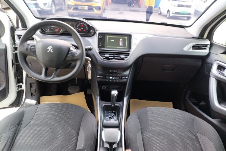 Used Peugeot 2008 2014 1.6L Automatic Fashion Edition
