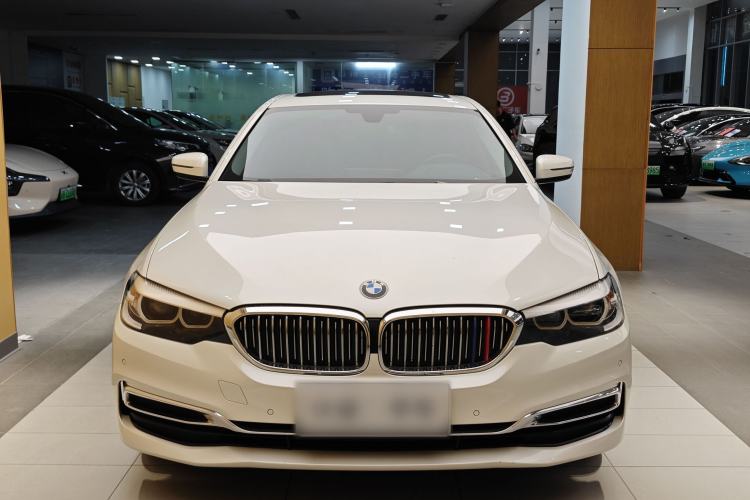 Used BMW 5 Series 2019 Facelifted 525Li Luxury Package
