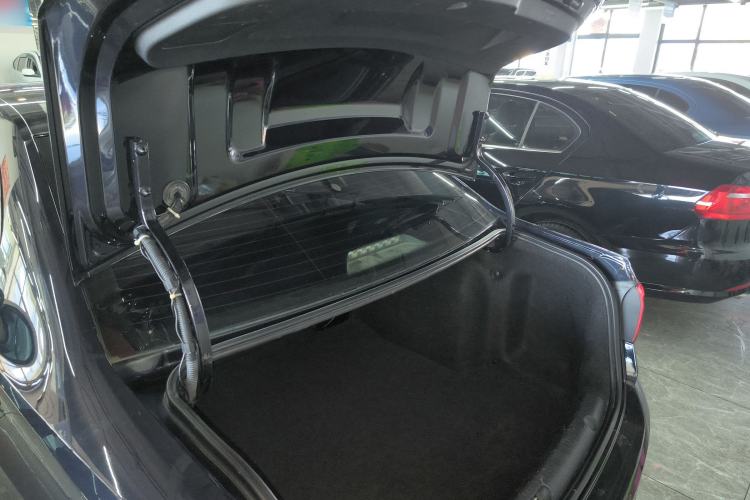 Used Volkswagen Lavida 2015 1.6L Automatic Comfort Edition
