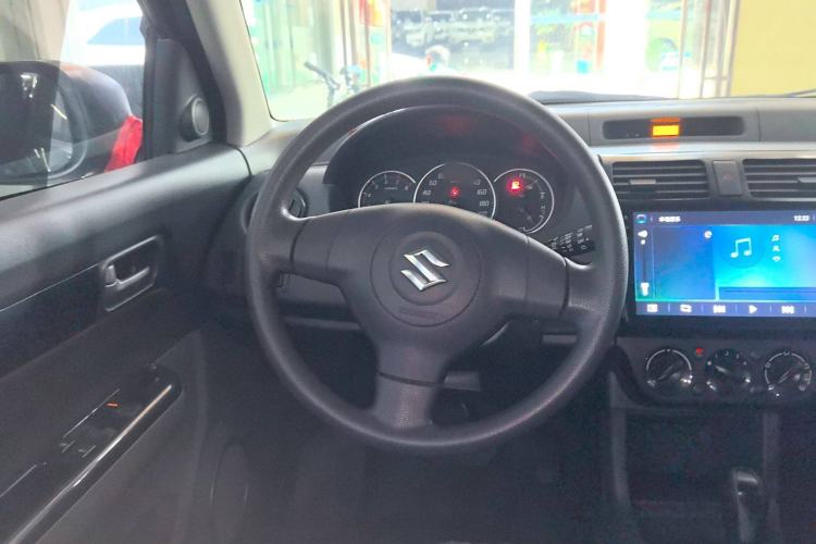 Used Suzuki Swift 2016 1.5L Automatic Fashionable Coolplay Edition
