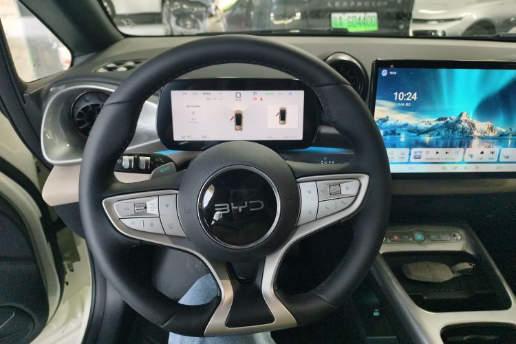 Used BYD Dolphin 2025 Intelligent Driving Version 410 km Fashion Edition
