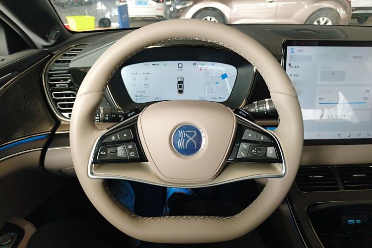 Used BYD Han 2025 DM-i Intelligent Driving Edition 125KM LiDAR Flagship Model
