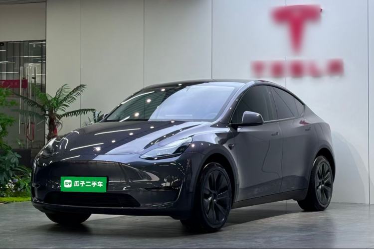 Used Tesla Model Y 2023 Long-Range All-Wheel-Drive Version