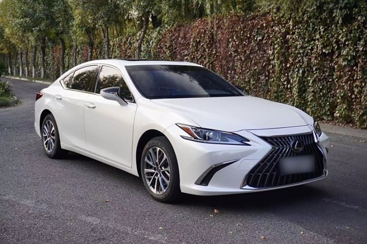 Used Lexus ES 2023 200 Excellence Edition