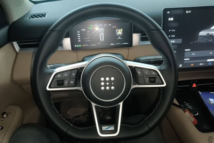 Used  E5 PLUS 2025 120km Standard Travel Custom Edition 7 Seats