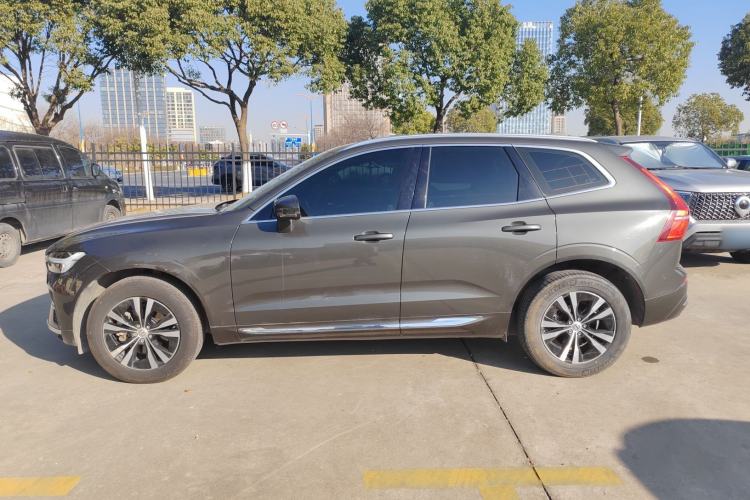 Used Volvo XC60 2022 B5 4x4 Zhiyi Luxury Edition
