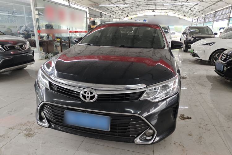 Used Toyota Camry 2016 2.0G 10th Anniversary Leading Edition
