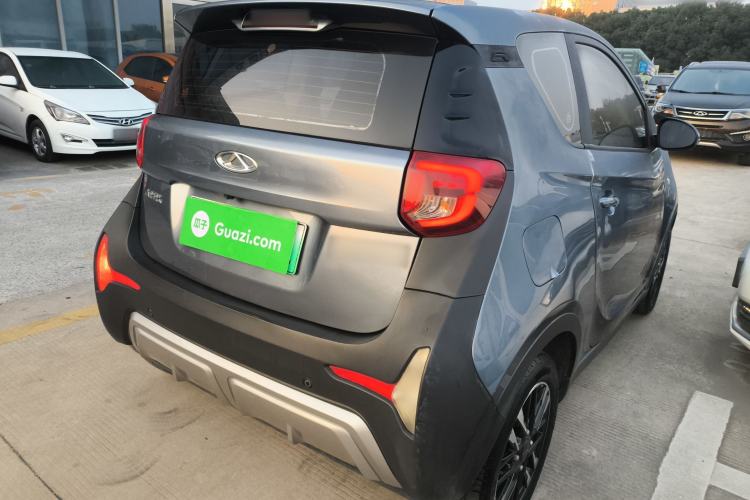 Used Chery Little Ant 2022 Sweet Pink Edition Half-Sugar Version Lithium Iron Phosphate 29.2 kWh 30 kW 301 km