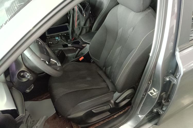 Used Roewe i5 2021 1.5L Manual Platinum Edition
