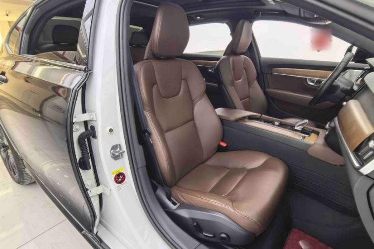 Used Volvo S90 2022 B5 Zhiyi Luxury Edition
