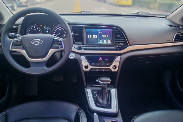 Used Hyundai Elantra 2016 1.6L Automatic ZhiXuan – Elite Version