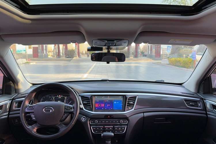 Used GAC Trumpchi GS7 2017 280T Two-Wheel Drive Luxury Model
