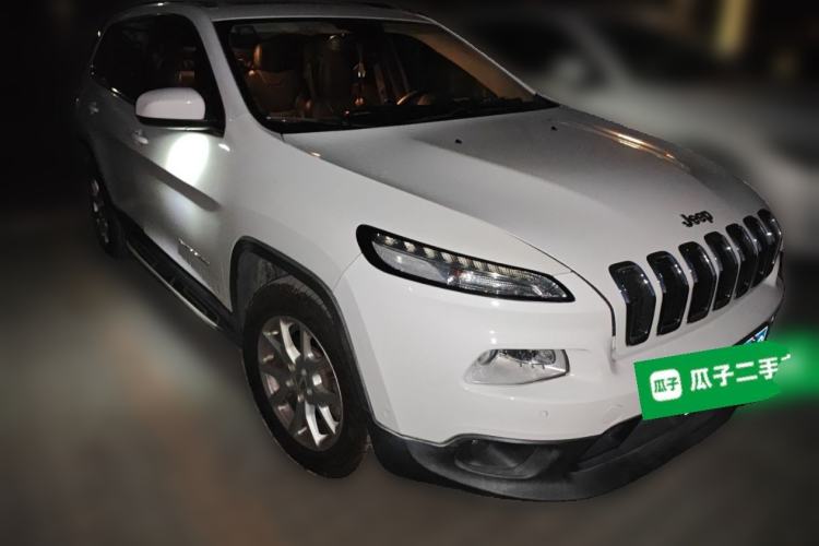 Used  Cherokee 2016 2.0L Superior Edition
