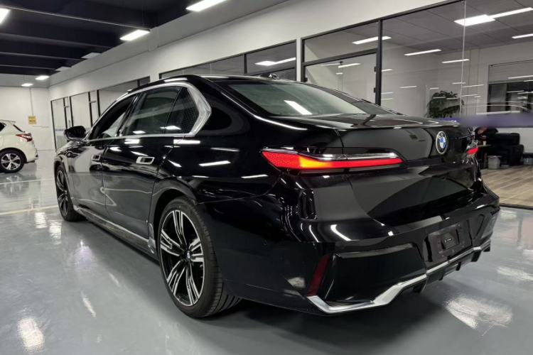 Used BMW 7 Series 2023 Restyled 740Li Luxury Edition M Sport Package
