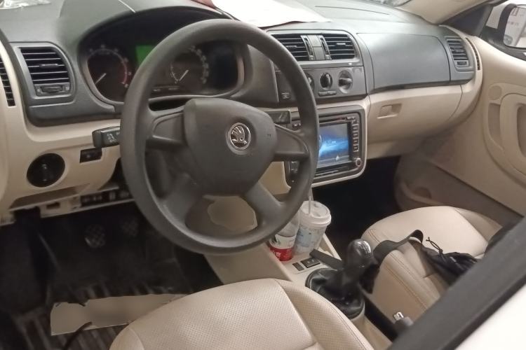 Used Skoda Fabia 2014 1.4L Manual Crystal Edition