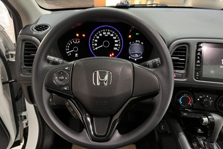 Used Honda Vezel 2020 1.5L CVT Pioneer Edition
